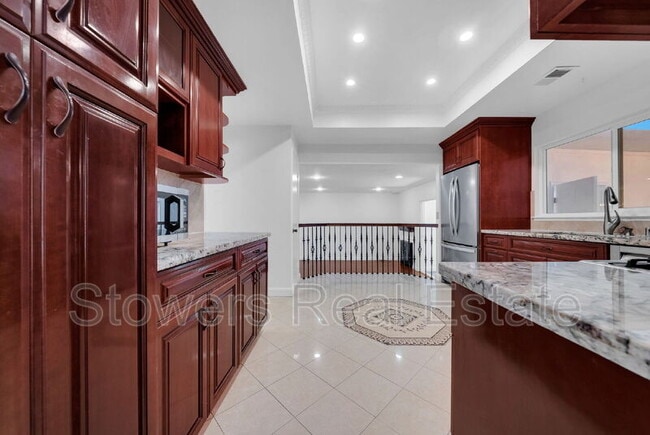 Building Photo - 40232 San Sebastian Pl