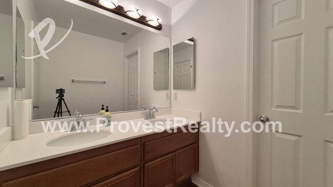 Building Photo - 13287 Hollister St