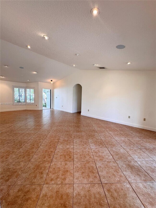 Building Photo - 17910 SW 137th Ct