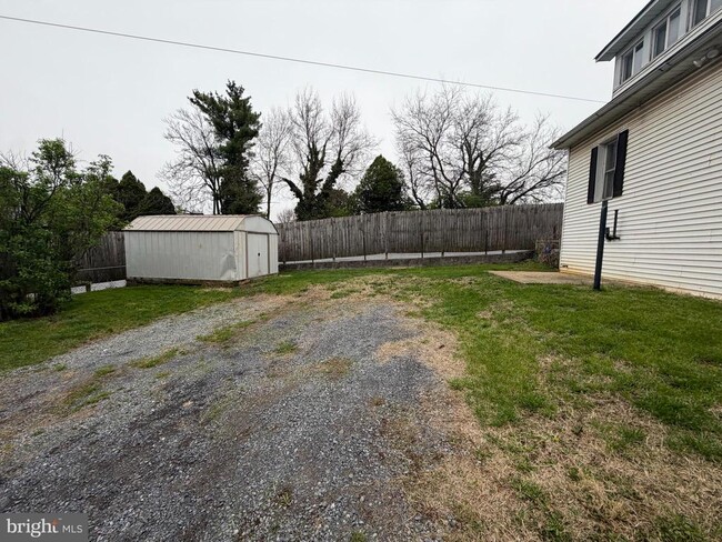 Building Photo - 731 Osborne Way