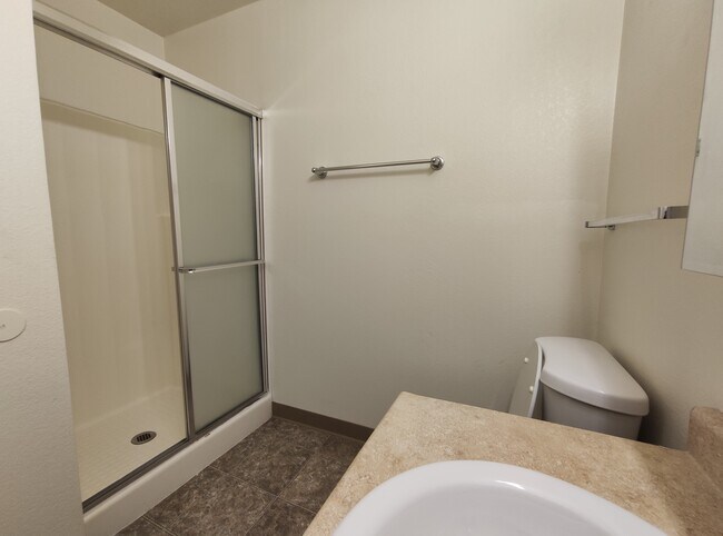 Building Photo - 2070 Bechelli Ln