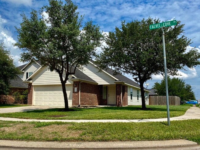 Primary Photo - 3910 Falvel Cove Dr