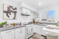 Building Photo - 2837 San Marino St