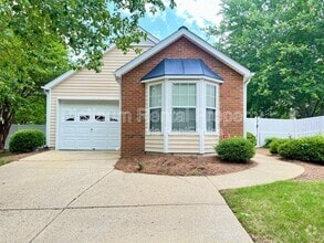 Building Photo - 725 Avening Ct
