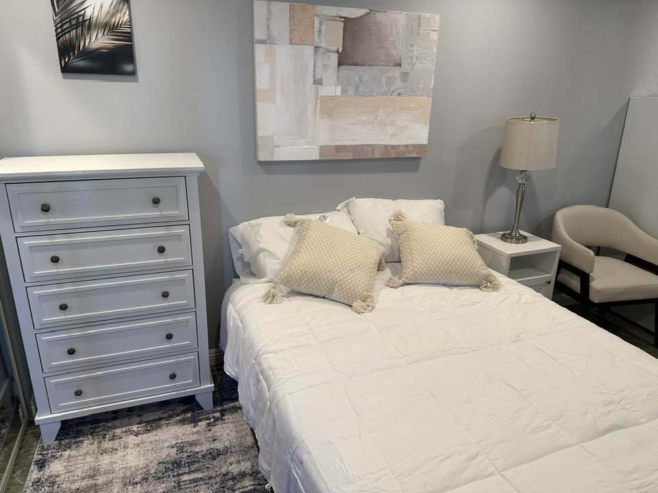 Building Photo - 13601 Oxford Ct