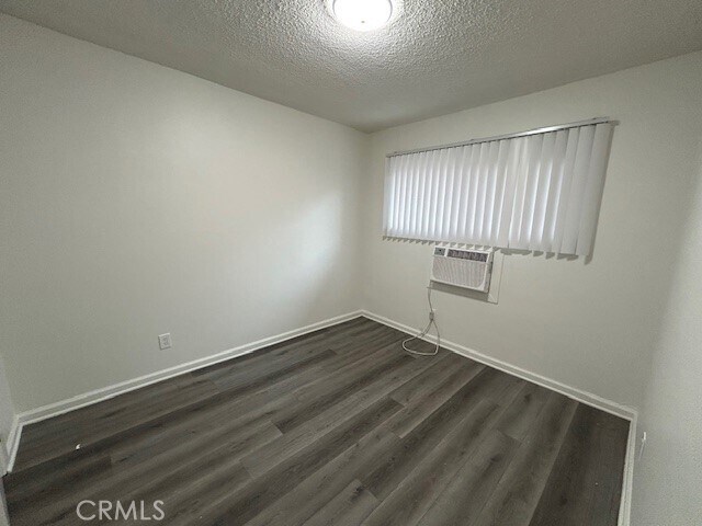 Building Photo - 37067 Bankside Dr
