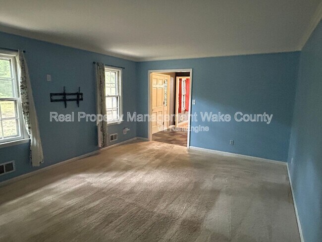 Building Photo - 4500 Connell Dr