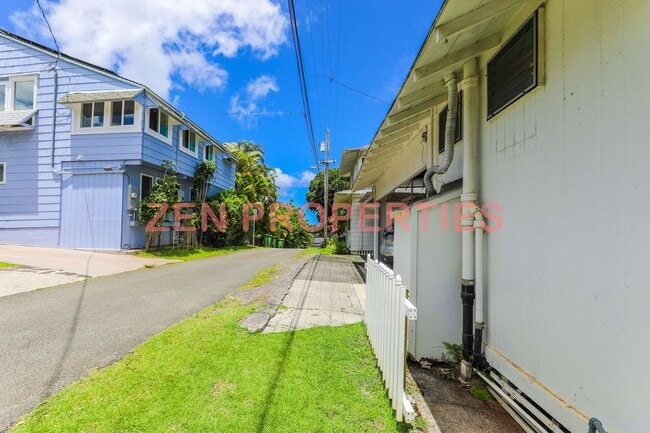Building Photo - quaint studio cottage for rent in Manoa)