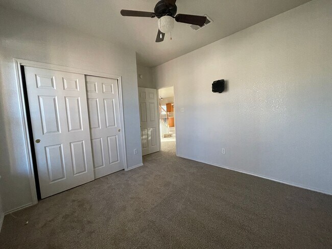 Building Photo - 4902 Golden Gate Dr