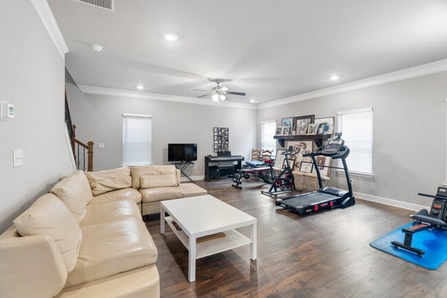 Building Photo - 1667 Castleberry Ln