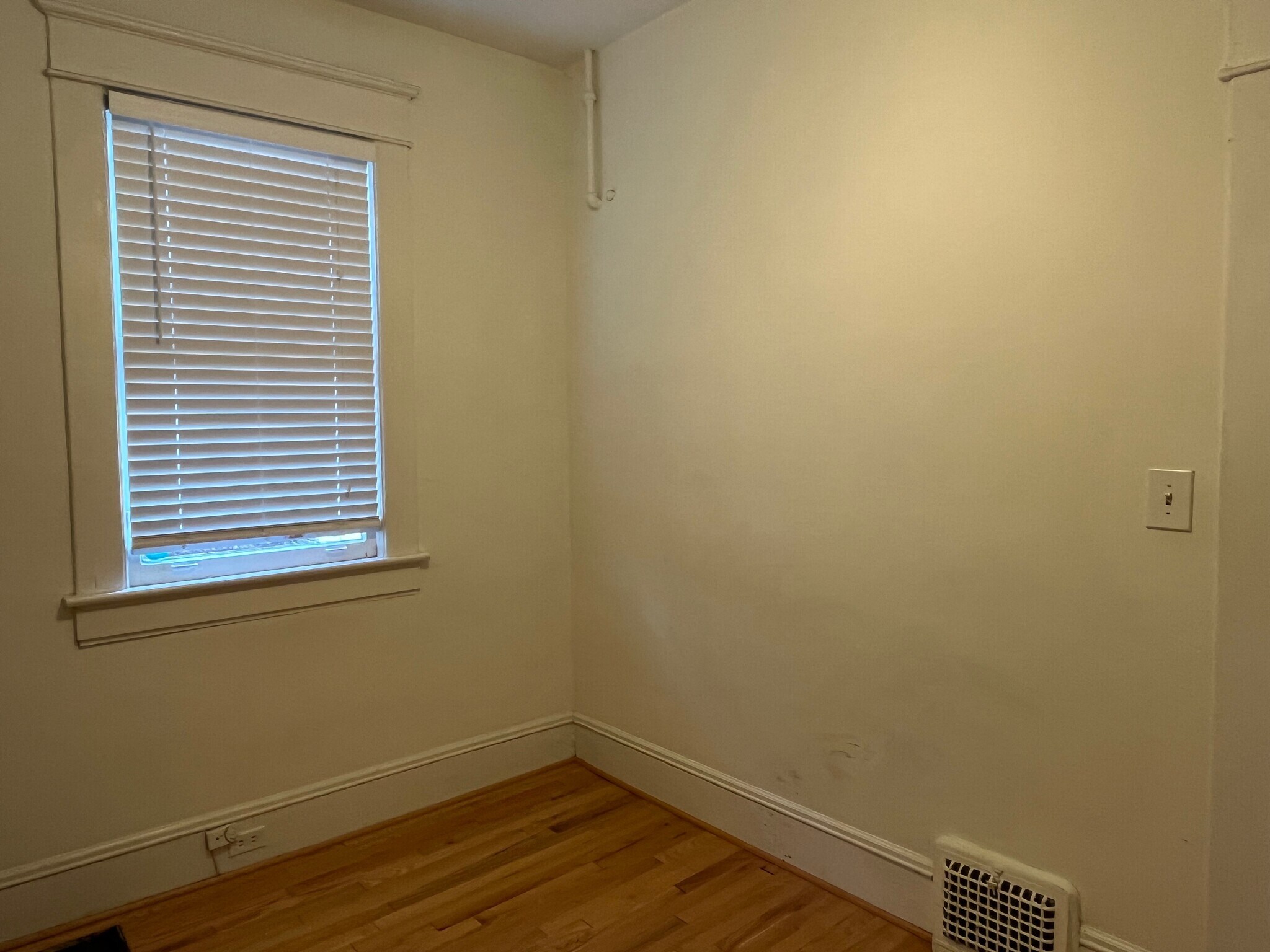 Building Photo - 1168 Orme Cir NE