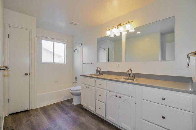 Building Photo - 4345 S 700 W