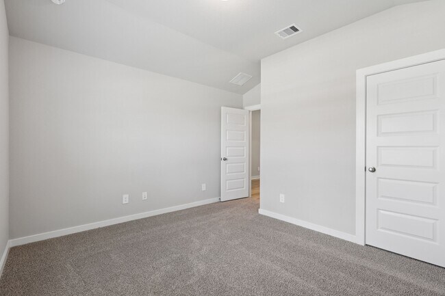 Building Photo - 2639 Clapbread Ln