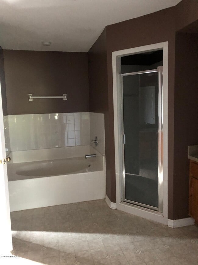 Building Photo - 2551 Coachman Lakes Dr