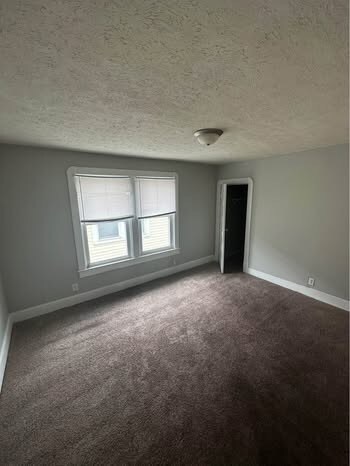 Building Photo - 605 N Rural St