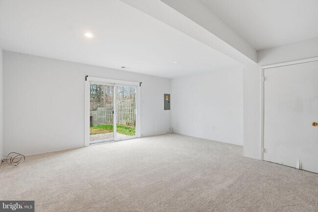 Building Photo - 7923 Pebble Brook Ct