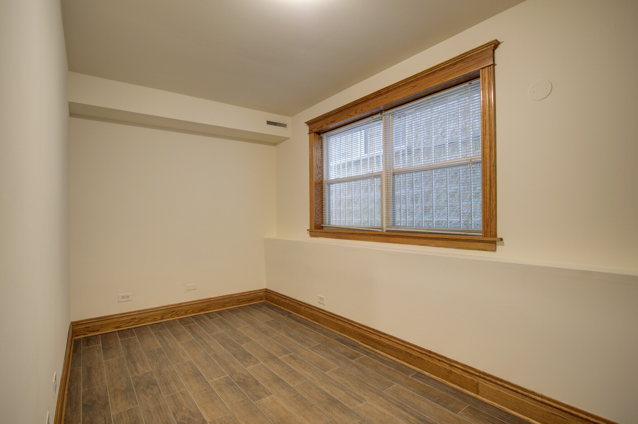 Building Photo - 1817 N Clybourn Ave