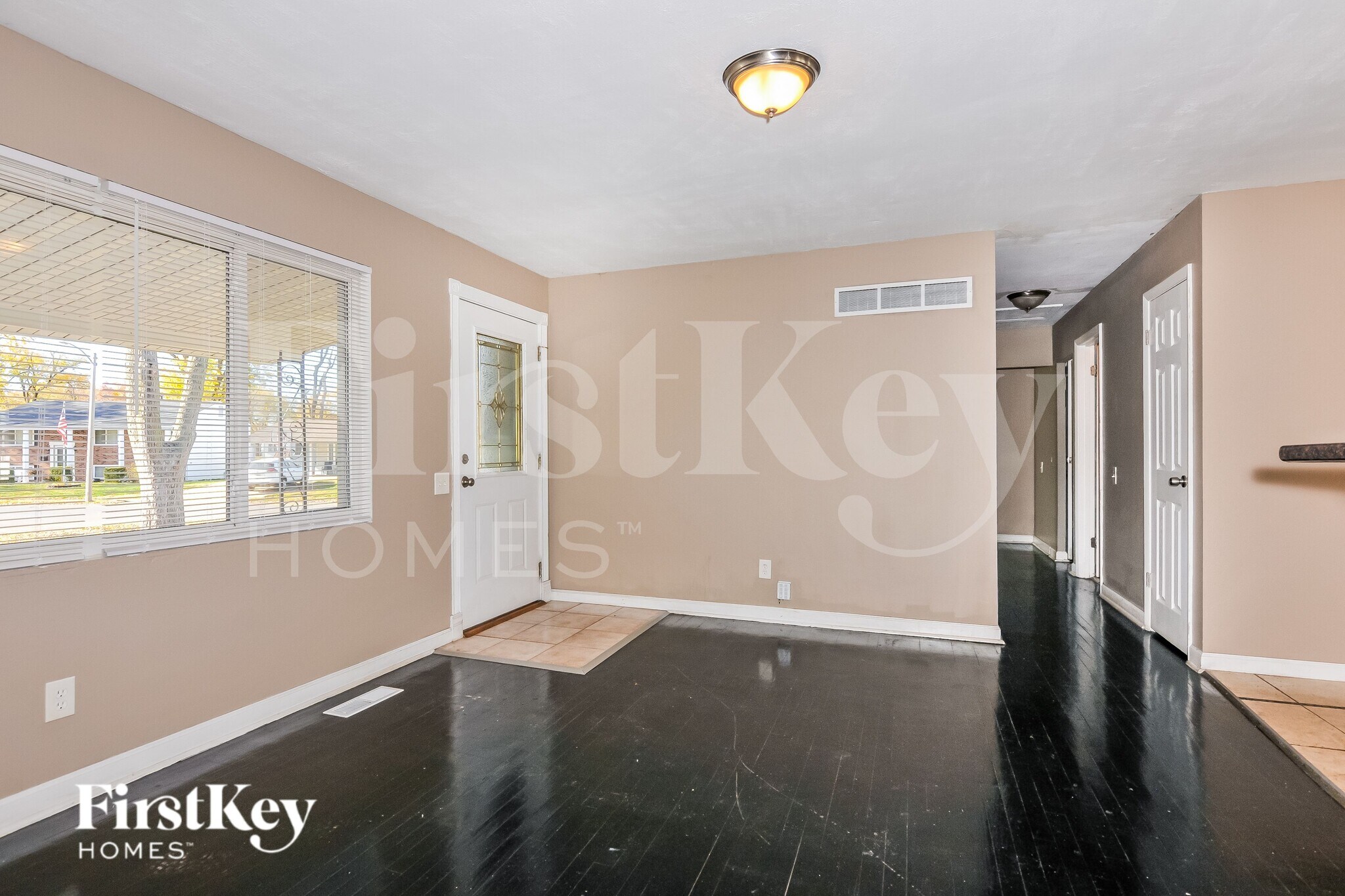 Building Photo - 1075 Madison Ln