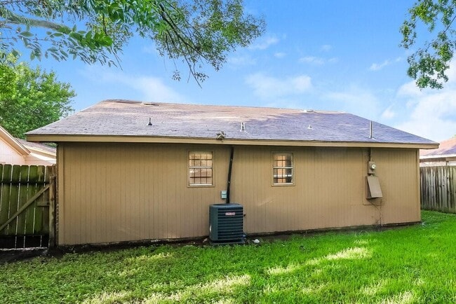 Building Photo - 5606 Drakestone Blvd