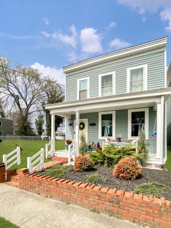Primary Photo - Updated single-family home in the heart of...
