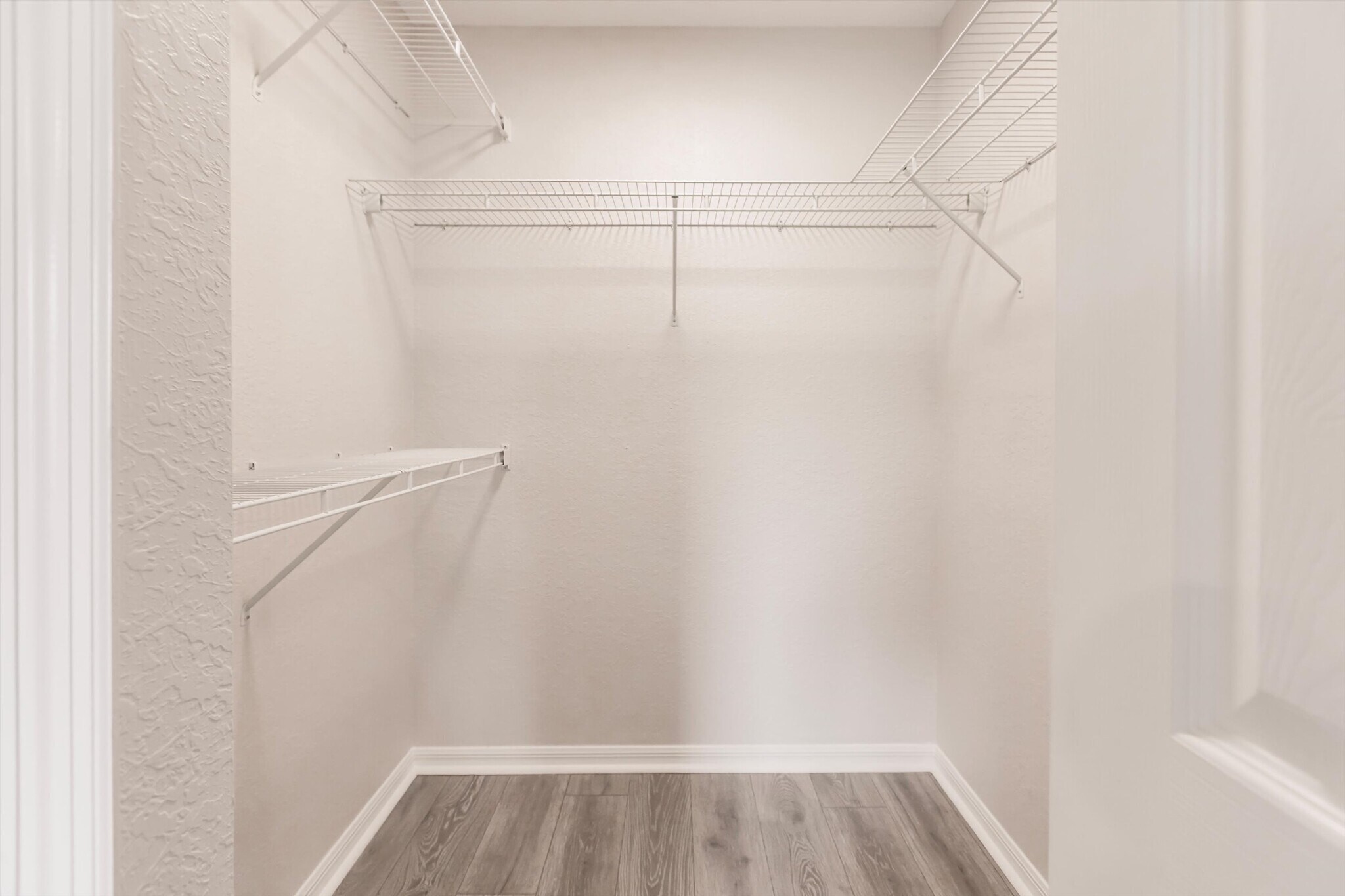 Building Photo - 4132 Mermell Cir