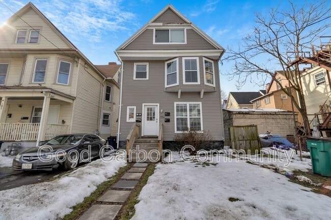 Building Photo - 194 Herkimer St