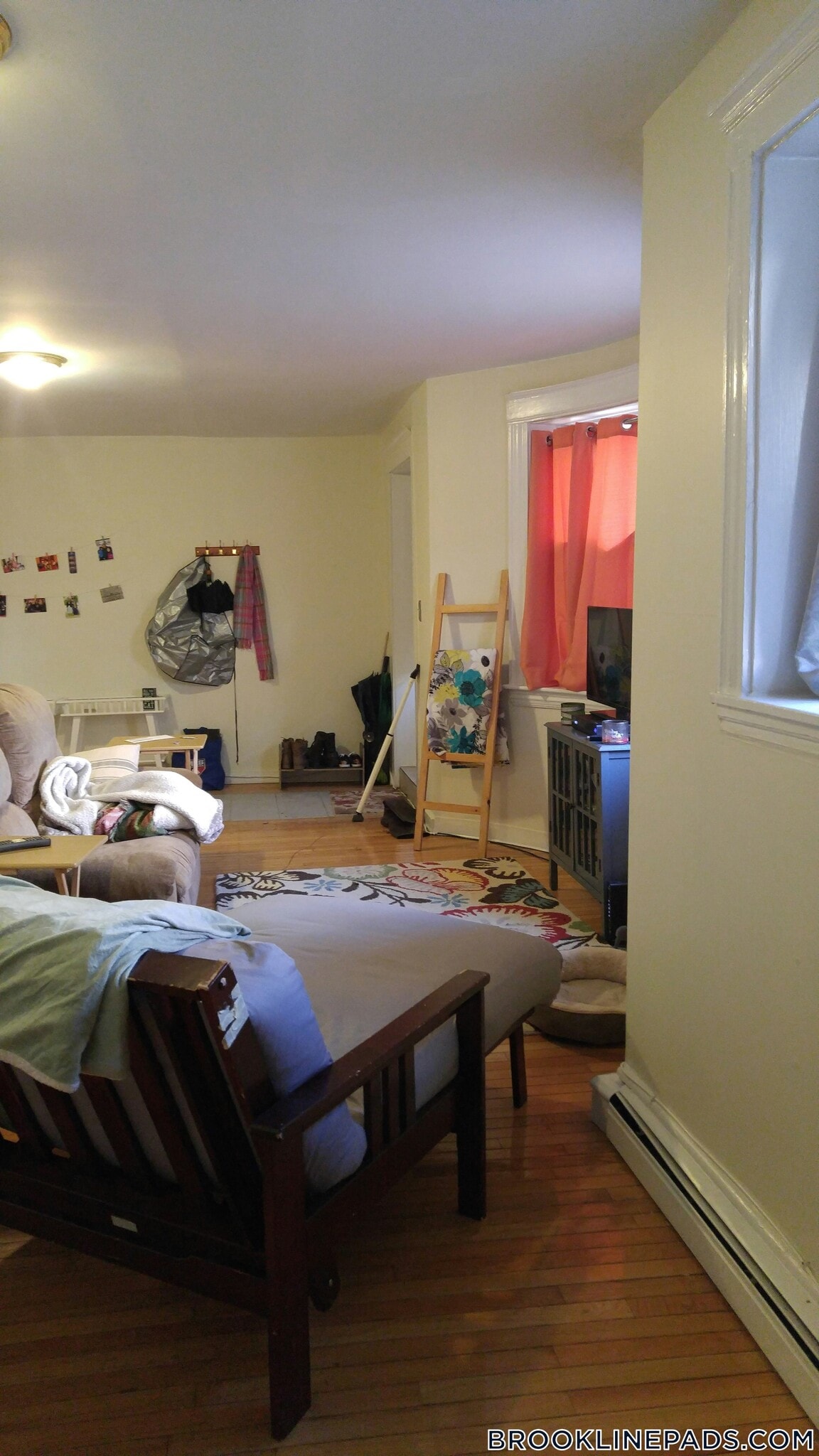 Building Photo - 208 Winthrop Rd