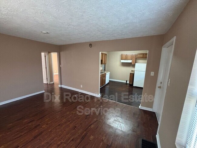 Building Photo - 1706 Meadow Ave