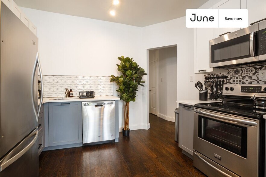 Building Photo - 644 Park Pl