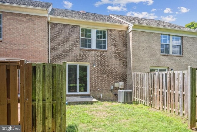 Building Photo - 9403 Lost Trail Way