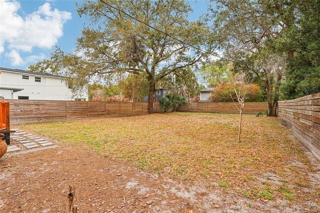 Building Photo - 137 E Grant St