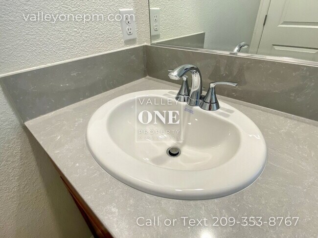 Building Photo - COMING SOON! 4 bedroom, 3 bath, pet-friendly NEWER HOME with Solar