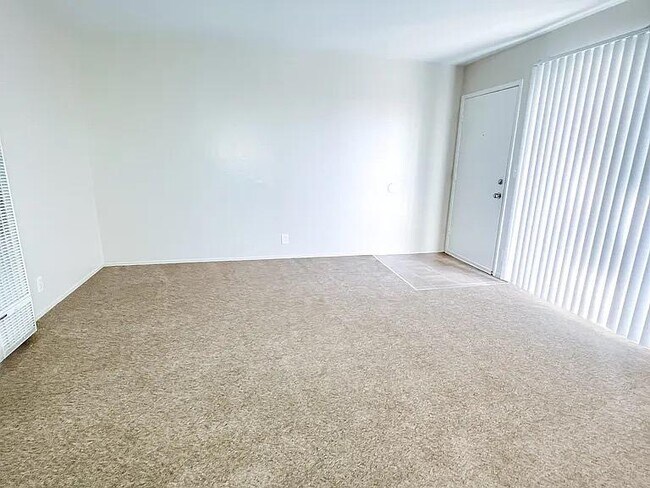 Building Photo - 5330 Monterey Rd