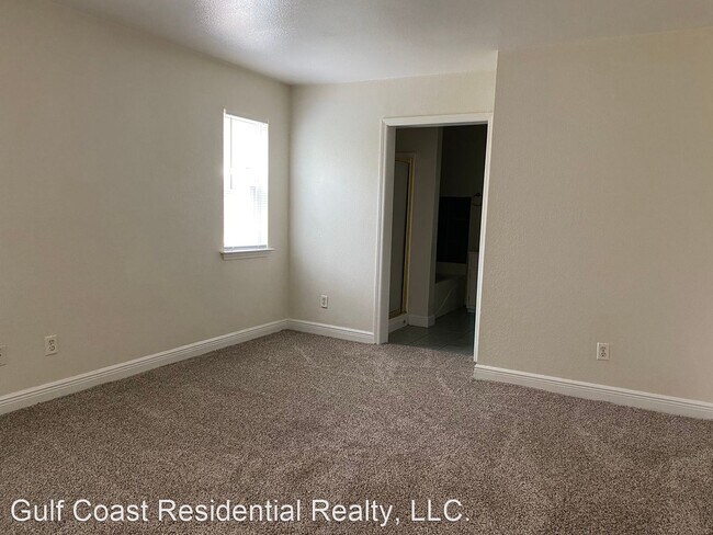 Building Photo - 4 br, 2.5 bath House - 11093 Oakcrest Drive