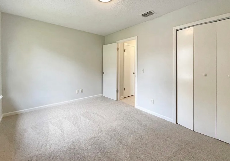 Building Photo - 2060 Tickford St