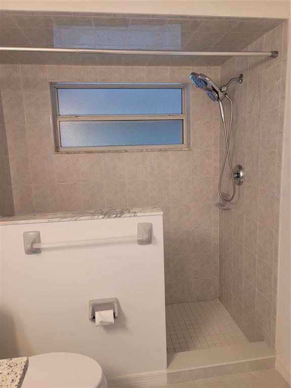 Building Photo - 22 Pin Oak Dr