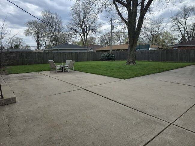 Building Photo - 517 Bethel Dr