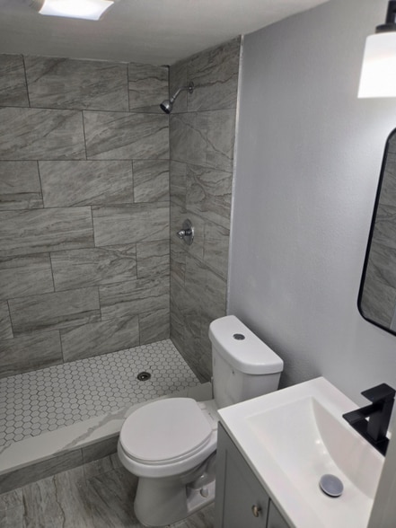 Building Photo - 6615 Del Prado Terrace