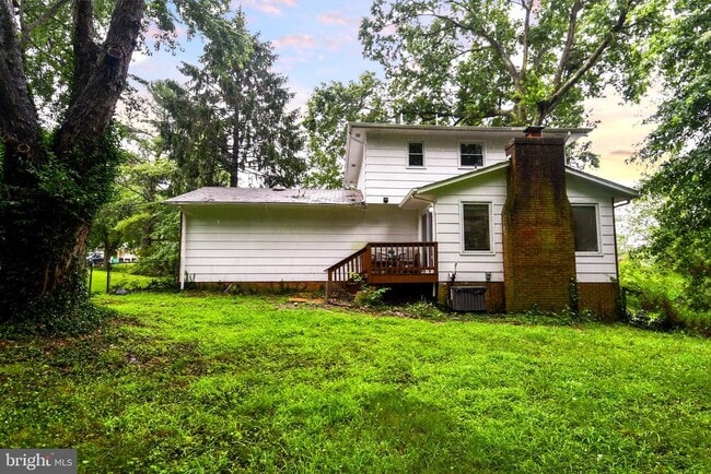 Building Photo - 11004 Tyrone Dr