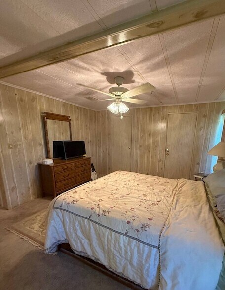 Building Photo - 128 Needle Palm Ln