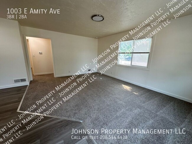Building Photo - 1003 E Amity Ave