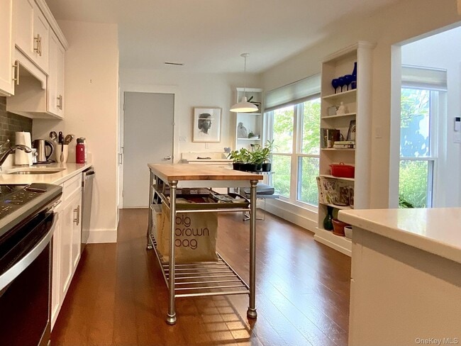 Building Photo - 21 North Loop