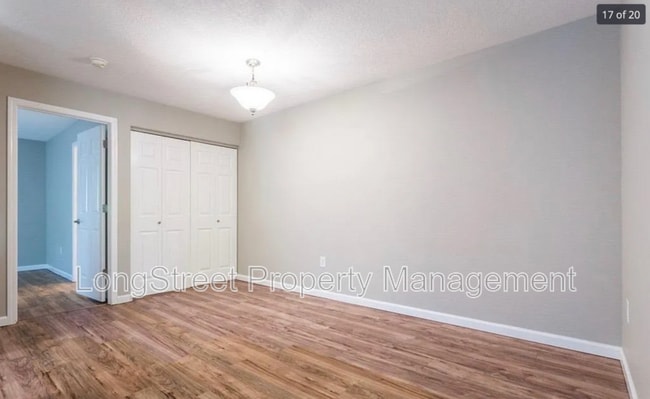 Building Photo - 13027 NE Prescott Dr