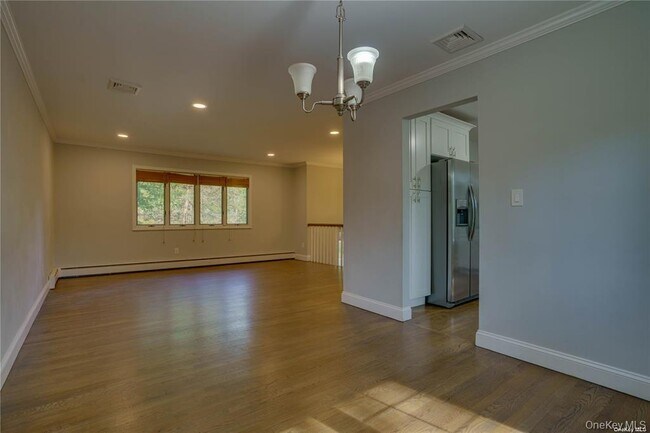 Building Photo - 30 Clematis St