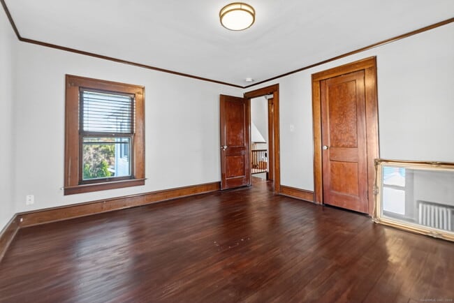 Building Photo - 12 N Main St