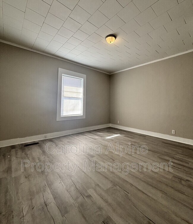 Building Photo - 880 Wellman St