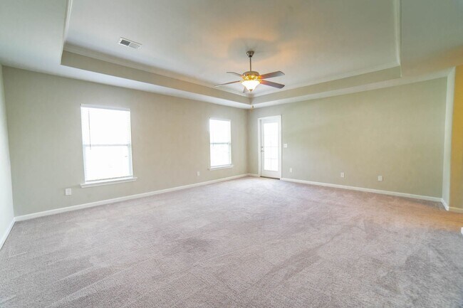 Building Photo - Available Now! ?? ?? ??!