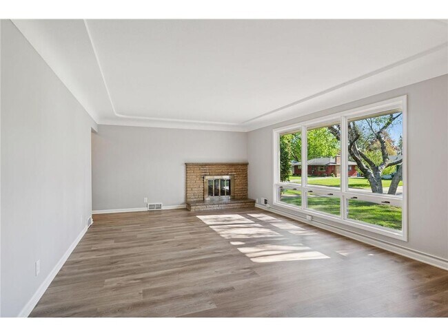 Building Photo - 6416 Wilryan Ave
