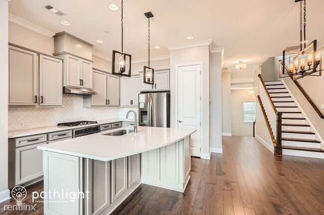 Building Photo - 3 br, 3 bath House - 1068 Moorewood Lane UNIT