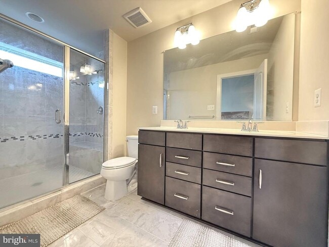 Building Photo - 321 Hendrix Ave